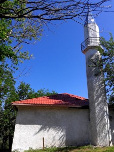 Xhamia Iballe. Fotografi e bere ne muajin Qershor 2015